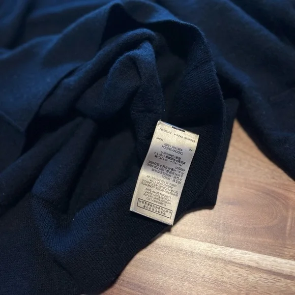 Burberry Sweater - Picture 3 of 9